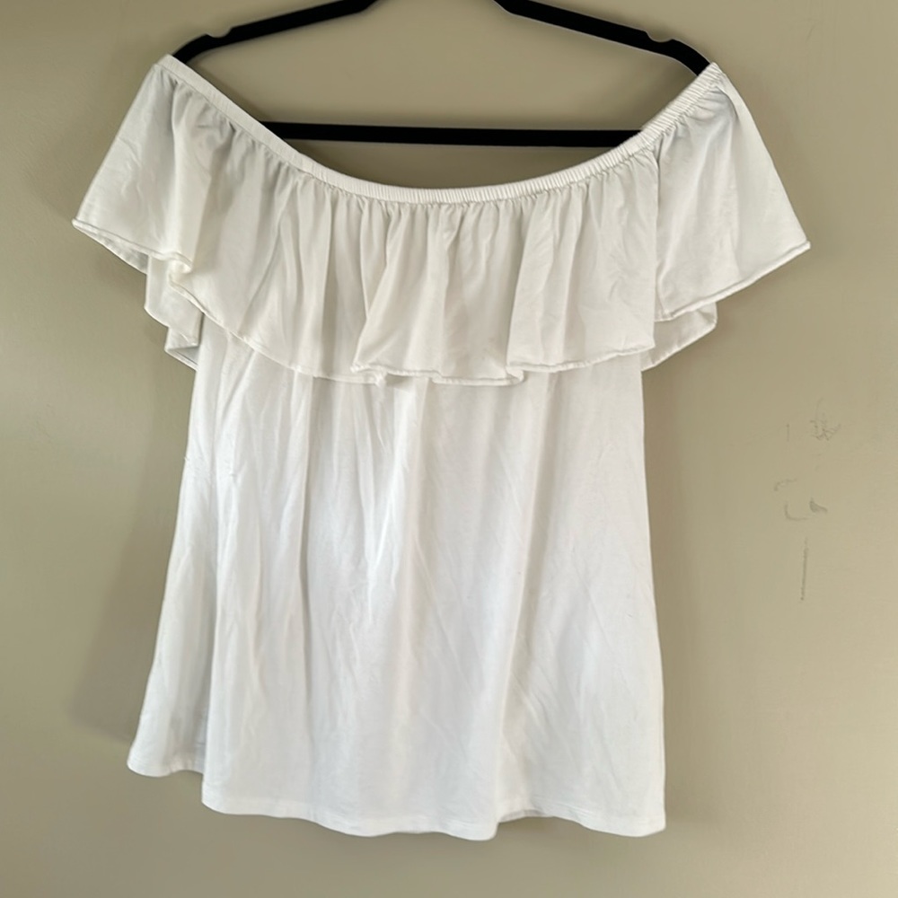 Off shoulder Lilly Pulitzer, short sleeve, ruffle top in white cotton